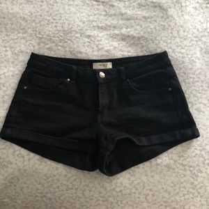 Low-rise Black Shorts